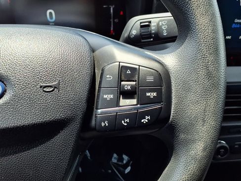 Used 2025 Ford Maverick XL w/ Equipment Group 102A AWD/4WD image 14