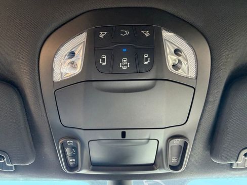 New 2026 Chrysler Pacifica Limited image 26