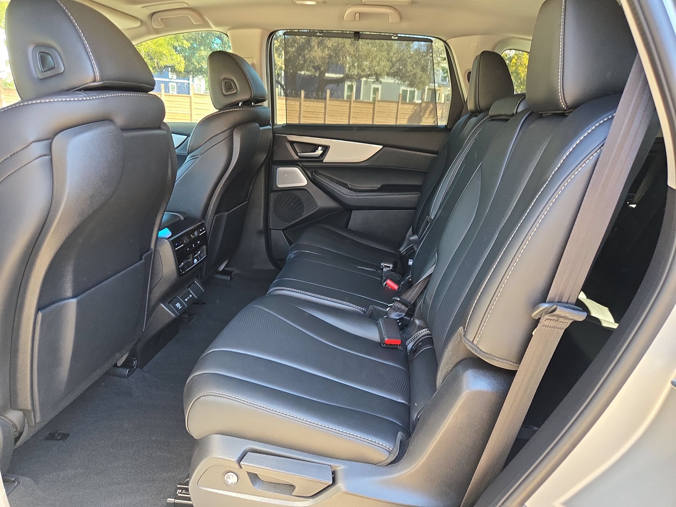 Certified 2026 Acura MDX w/ Technology Package FWD image 14