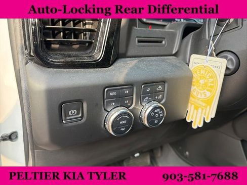 Used 2022 GMC Sierra 1500 AT4 w/ AT4 Preferred Package image 20