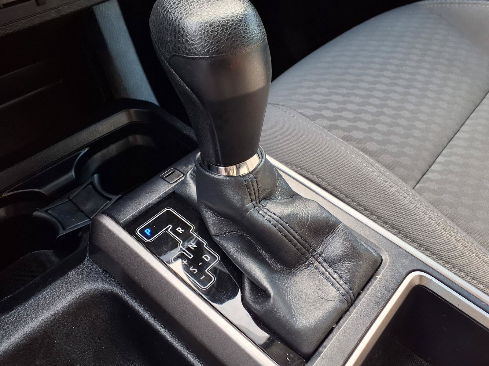Used 2022 Toyota Tacoma SR5 w/ Technology Package RWD image 10