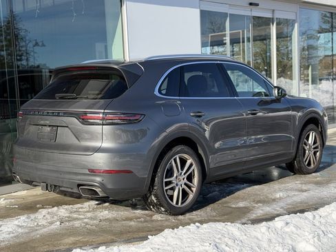 Used 2023 Porsche Cayenne image 39