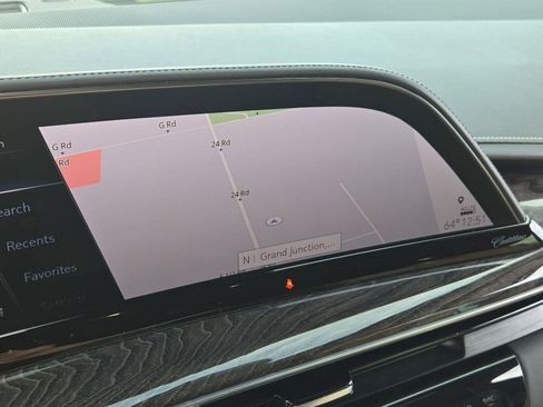 Used 2021 Cadillac Escalade ESV Premium Luxury w/ Performance Package image 25