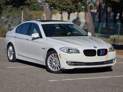 Used 2011 BMW 535i Sedan image 4