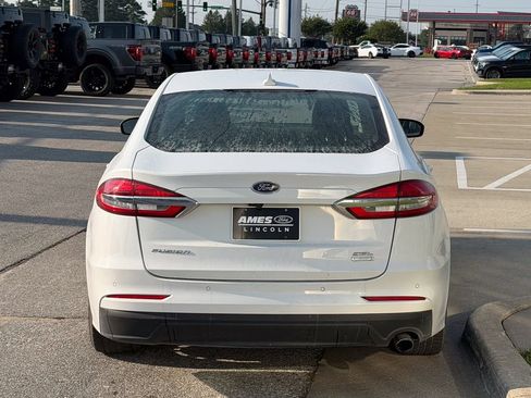 Used 2019 Ford Fusion SEL FWD image 5