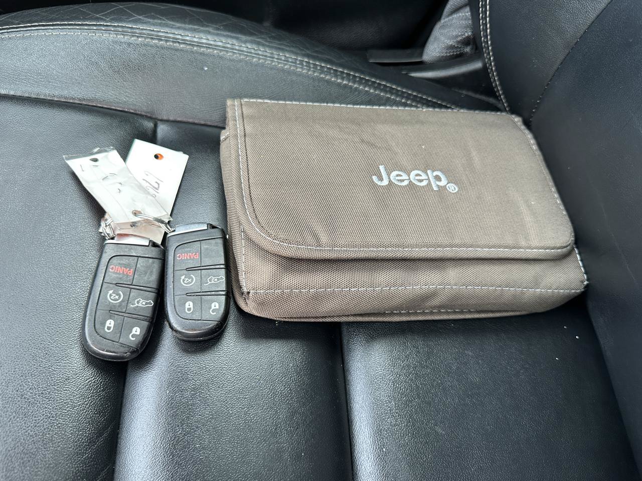 Used 2017 Jeep Grand Cherokee Limited AWD/4WD image 36
