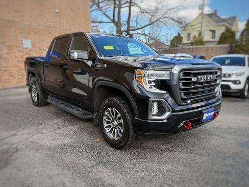 Used 2020 GMC Sierra 1500 AT4 w/ AT4 Premium Package image 3