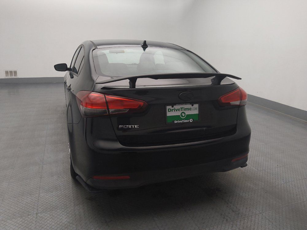 Used 2017 Kia Forte LX FWD image 6