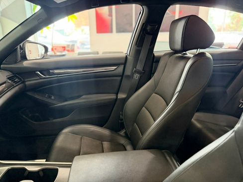 Used 2021 Honda Accord Sport image 13