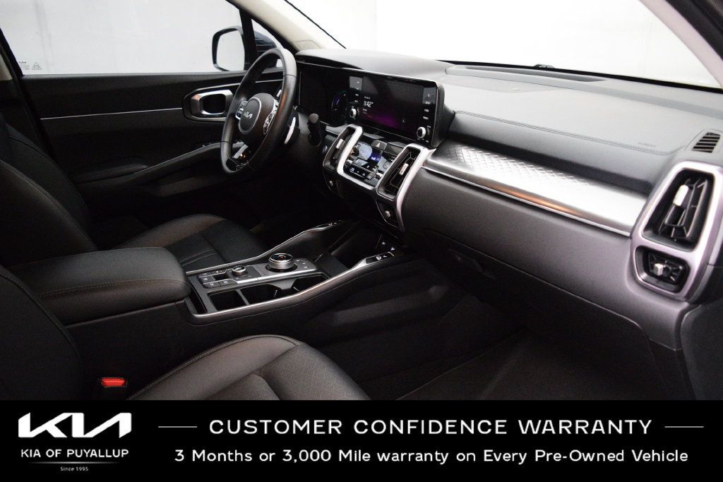 Certified 2023 Kia Sorento EX AWD/4WD image 16