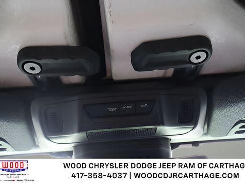 Used 2025 Jeep Gladiator Rubicon AWD/4WD image 23