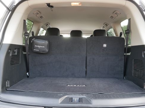 Certified 2024 Nissan Armada SV w/ Cargo Package AWD/4WD image 18