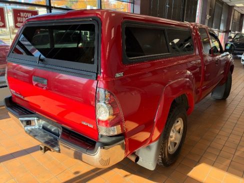Used 2012 Toyota Tacoma 4x4 Access Cab w/ SR5 Pkg image 10