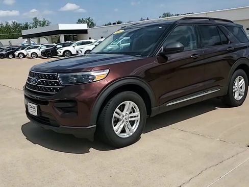 Used 2020 Ford Explorer XLT AWD/4WD image 4