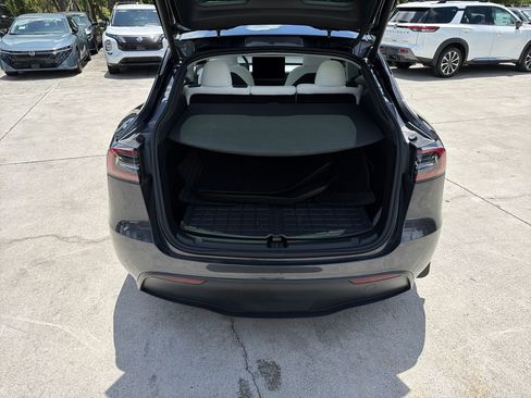Used 2025 Tesla Model Y Long Range AWD/4WD image 27