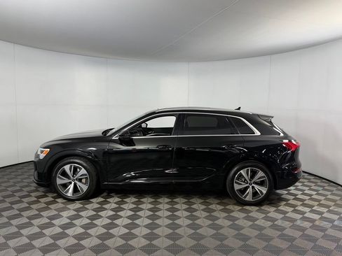 Used 2024 Audi Q8 e-tron Premium Plus w/ Premium Plus Package AWD/4WD image 6