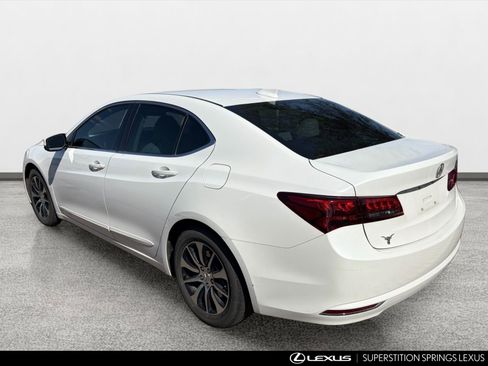 Used 2017 Acura TLX FWD image 4