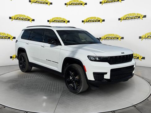 Used 2024 Jeep Grand Cherokee L Altitude image 8