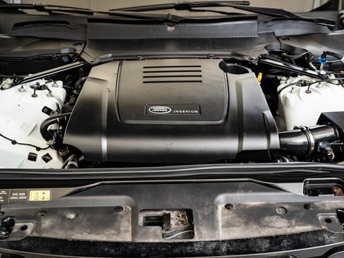 Used 2023 Land Rover Discovery S R-Dynamic image 36