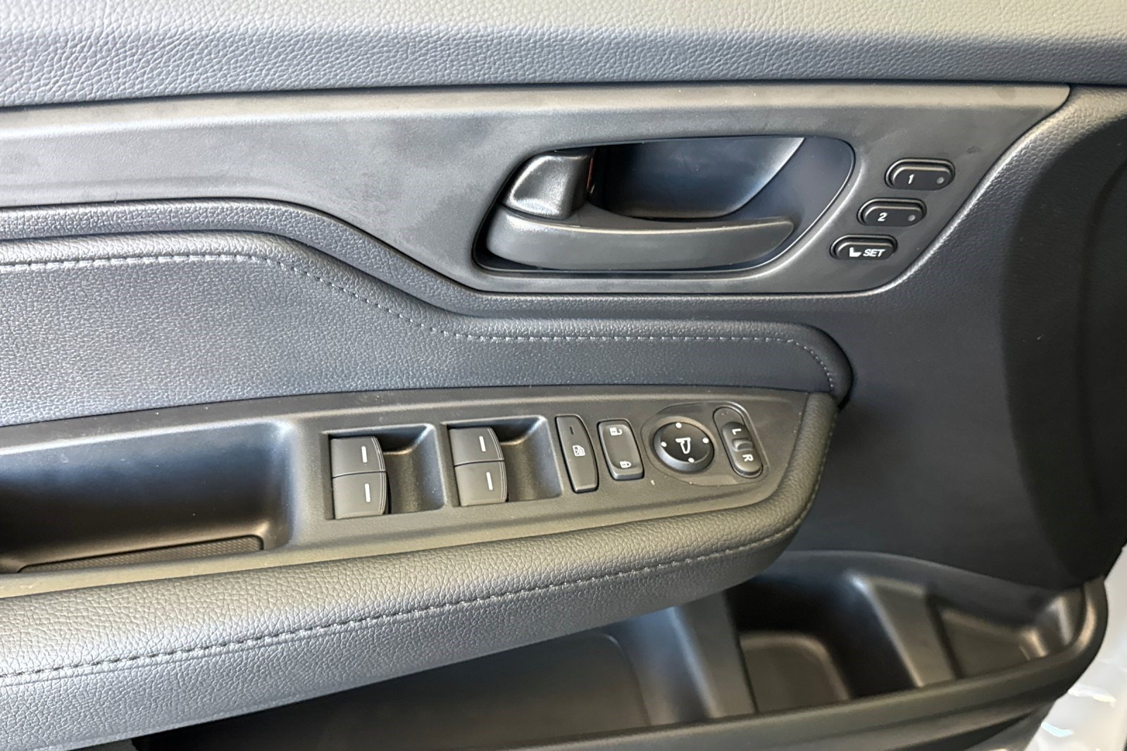 New 2027 Honda Odyssey EX-L image 32