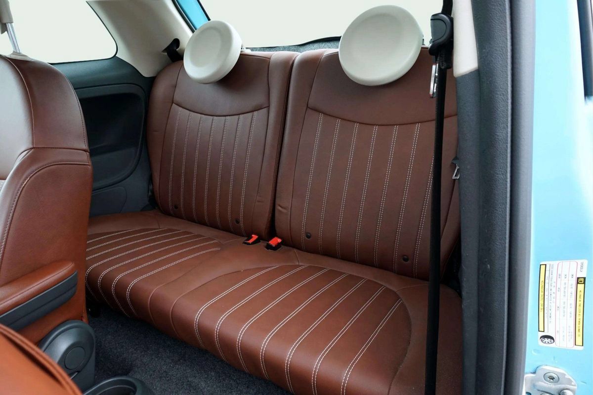 Used 2019 FIAT 500 Lounge FWD image 21