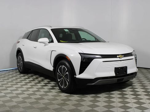 Used 2024 Chevrolet Blazer EV LT AWD/4WD image 26