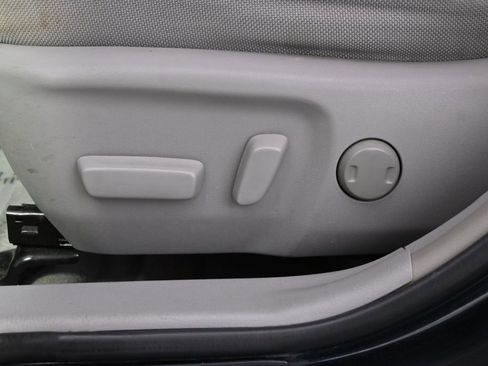 Used 2015 Toyota Camry LE image 14