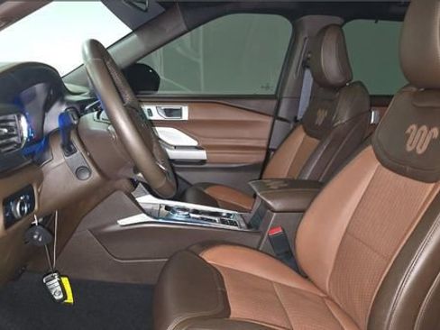 Used 2023 Ford Explorer King Ranch w/ Technology Package image 4