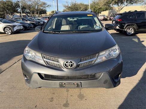 Used 2013 Toyota RAV4 LE image 2