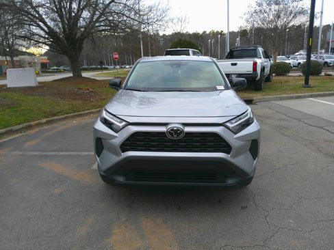 Used 2025 Toyota RAV4 LE image 5
