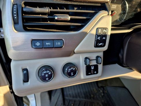 Used 2018 GMC Yukon XL Denali w/ Denali Ultimate Package image 11