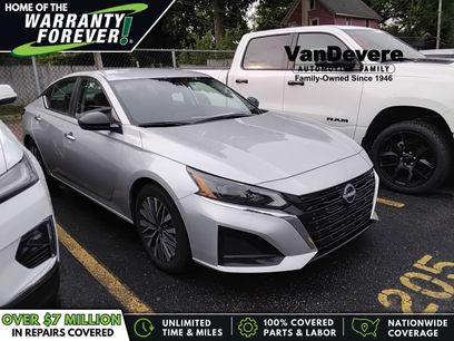 Used 2024 Nissan Altima 2.5 SV