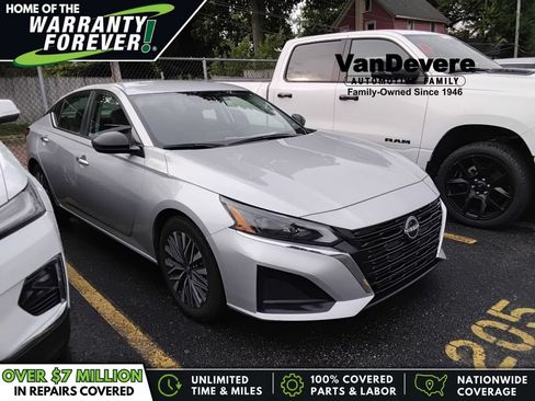 Used 2024 Nissan Altima 2.5 SV FWD image 1