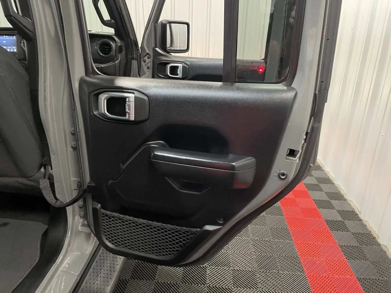 Used 2021 Jeep Wrangler Unlimited Sport AWD/4WD image 40