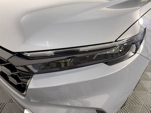 Used 2024 Honda CR-V Sport Touring image 10