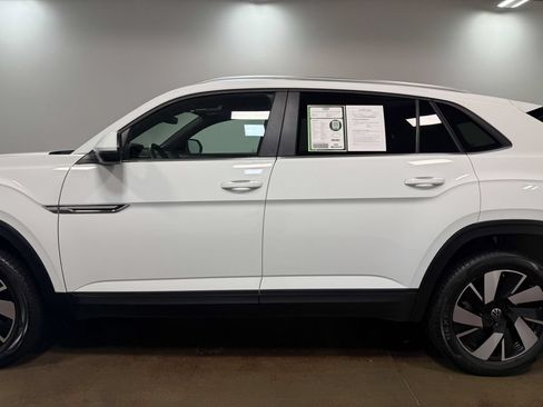 Used 2024 Volkswagen Atlas Cross Sport SE w/ Panoramic Sunroof Package AWD/4WD image 36