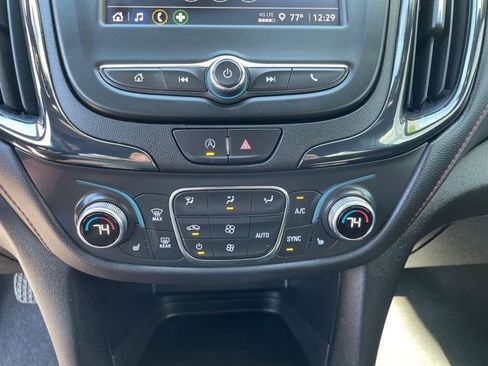 Used 2022 Chevrolet Equinox RS image 15