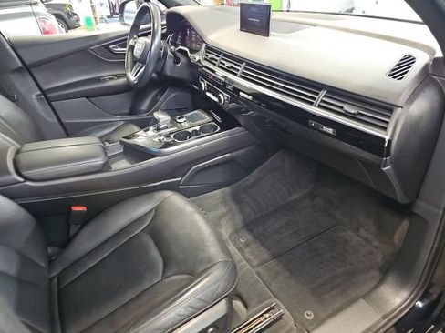 Used 2018 Audi Q7 3.0T Prestige AWD/4WD image 41