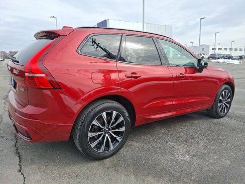 Certified 2023 Volvo XC60 B5 Plus w/ Climate Package image 6