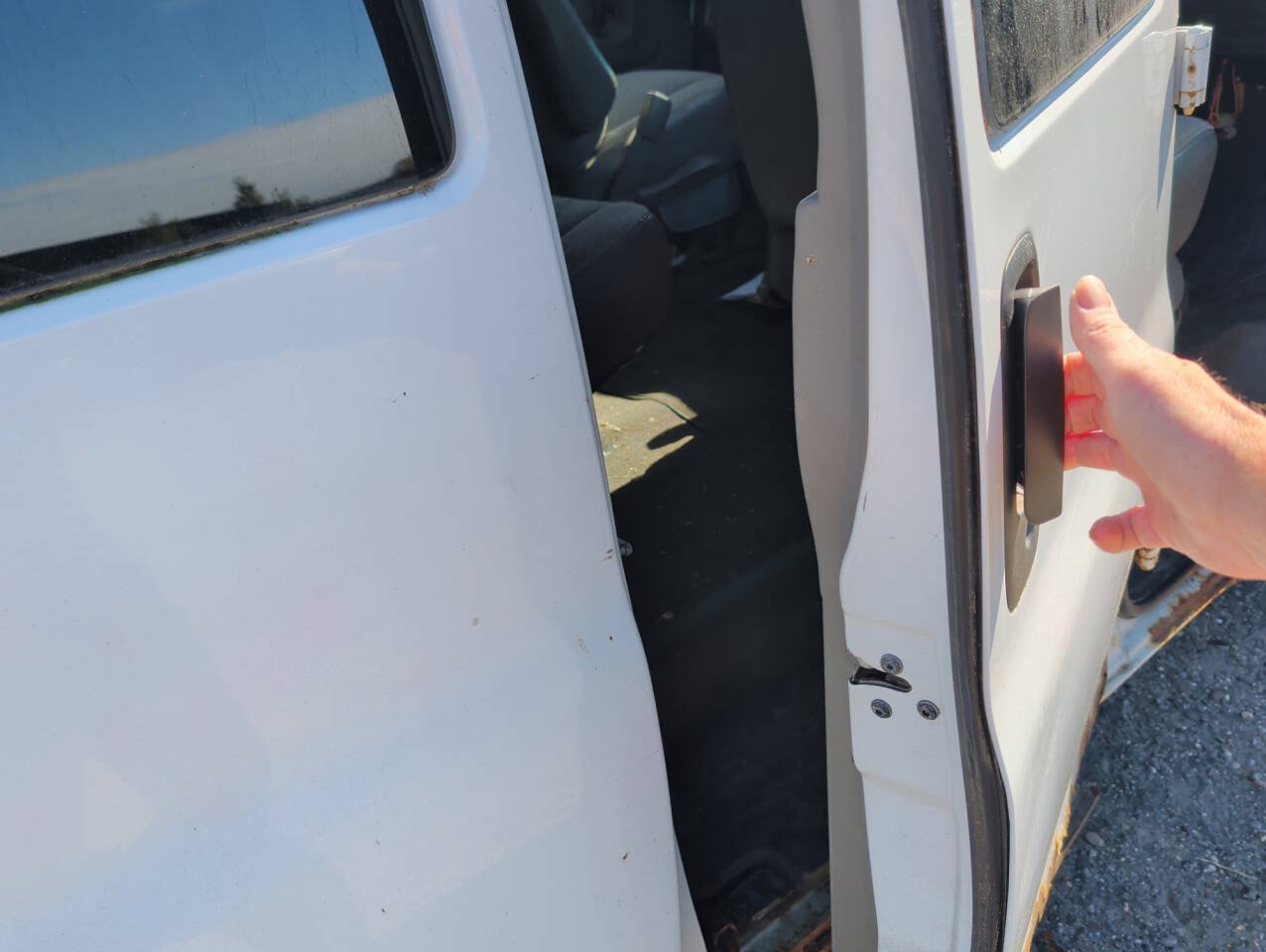 Used 2008 Chevrolet Express 3500 Extended Passenger w/ LT Preferred Equipment Group RWD image 28