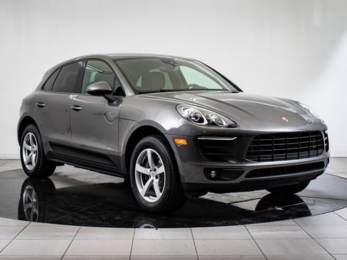 Used 2017 Porsche Macan image 10