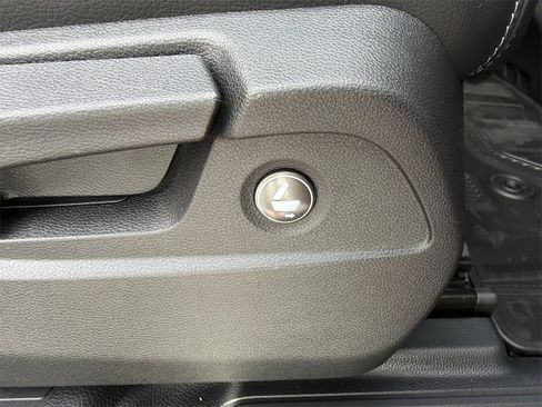 New 2025 Honda Pilot Touring image 17