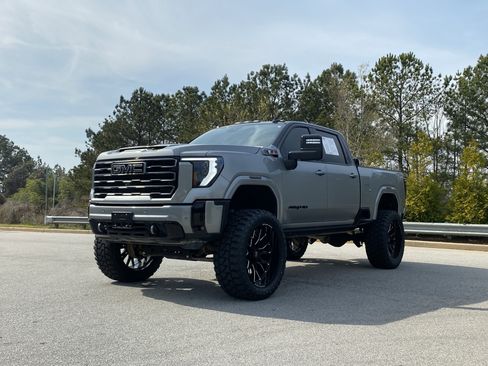 Used 2025 GMC Sierra 2500 AT4 w/ AT4 Premium Plus Package image 13