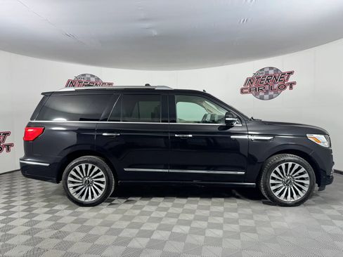 Used 2019 Lincoln Navigator Reserve w/ Cargo Package AWD/4WD image 8
