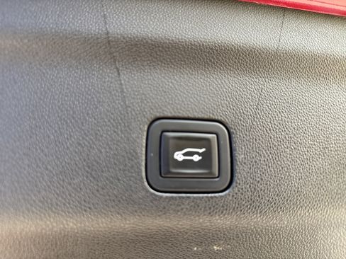 Used 2021 GMC Yukon SLT w/ SLT Premium Package image 37