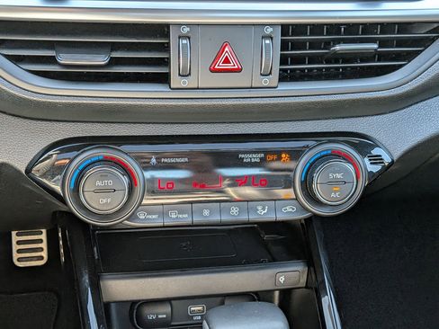 Used 2023 Kia Forte GT-Line w/ GT-Line Premium Package FWD image 27