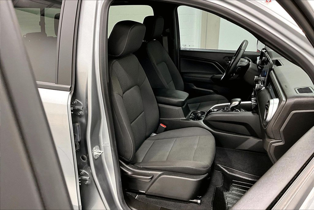 Used 2024 Chevrolet Colorado LT w/ LT Convenience Package RWD image 9