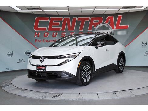 New 2026 Nissan Leaf SV+ image 2