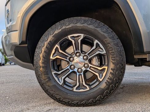 Used 2024 GMC Canyon AT4 image 24