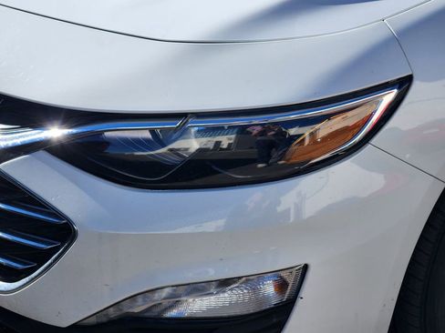 Used 2019 Chevrolet Malibu LT image 18